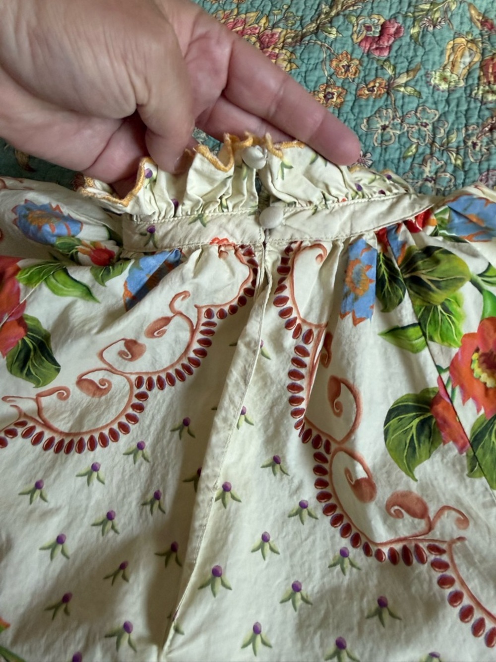 Farm Rio Short-Sleeve High-Neck Printed Blouse - Picture 7 of 11
